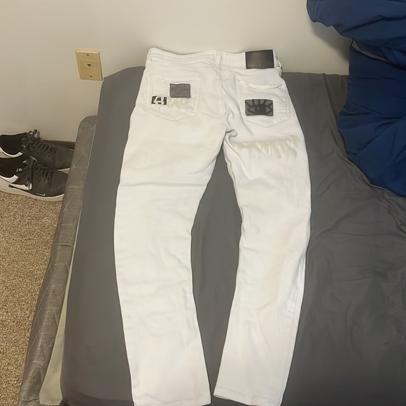 Jeans - Picture 2 of 3